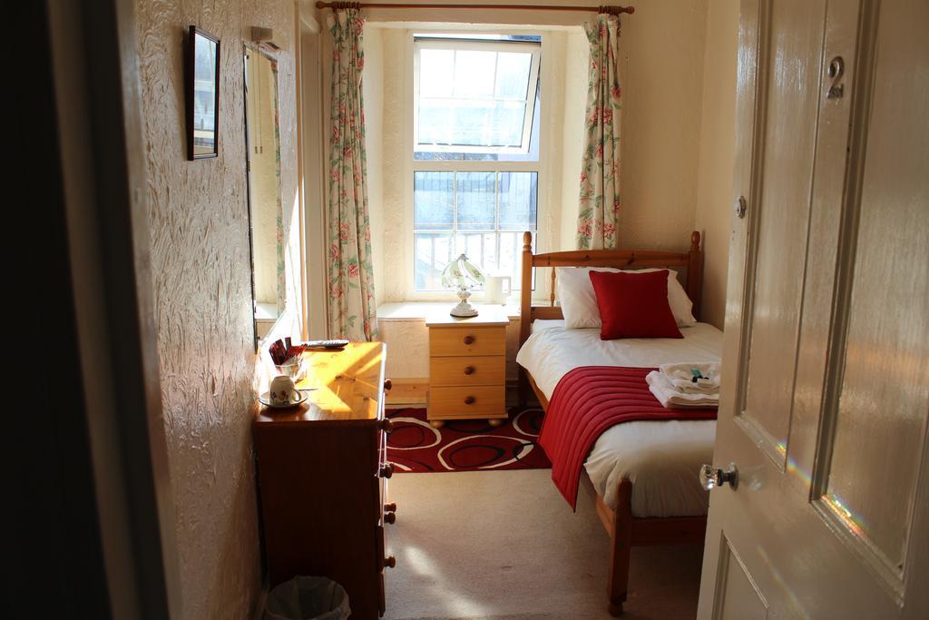 Middlegate Hotel Pembroke Esterno foto