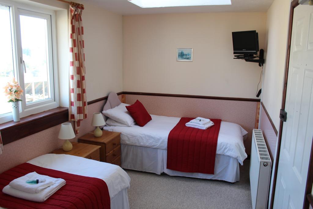 Middlegate Hotel Pembroke Esterno foto