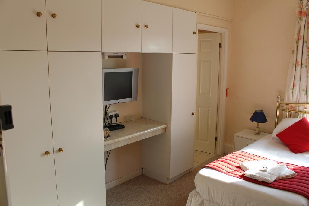 Middlegate Hotel Pembroke Esterno foto