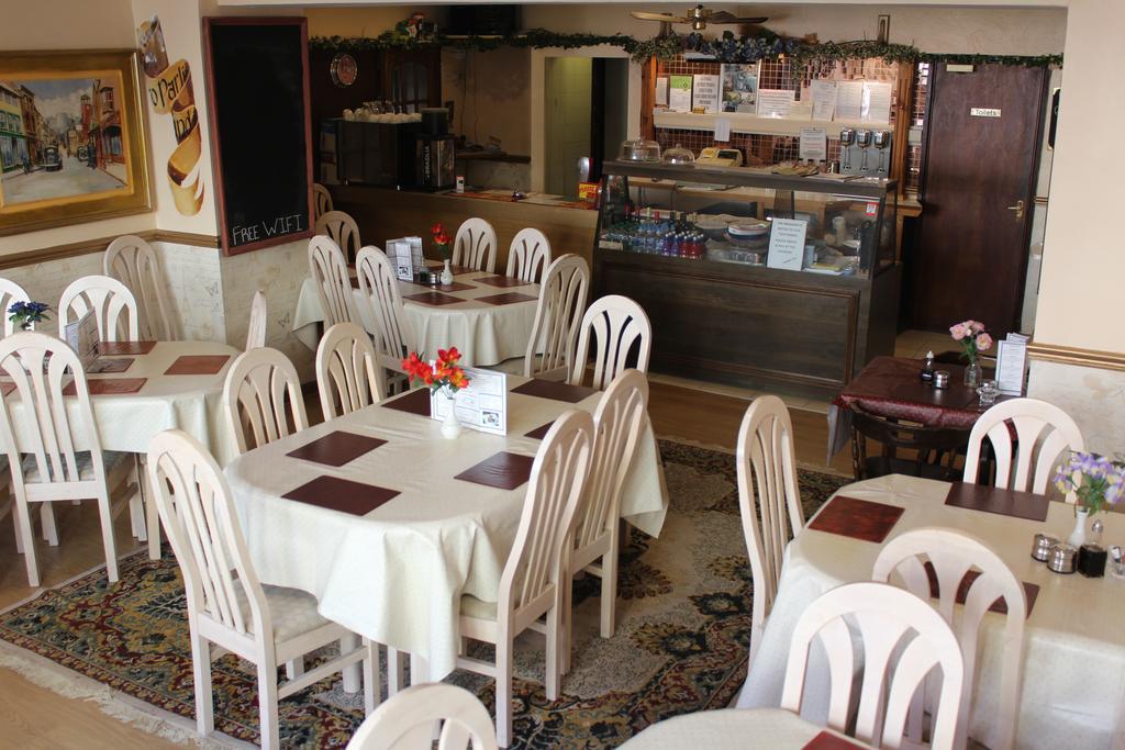Middlegate Hotel Pembroke Esterno foto