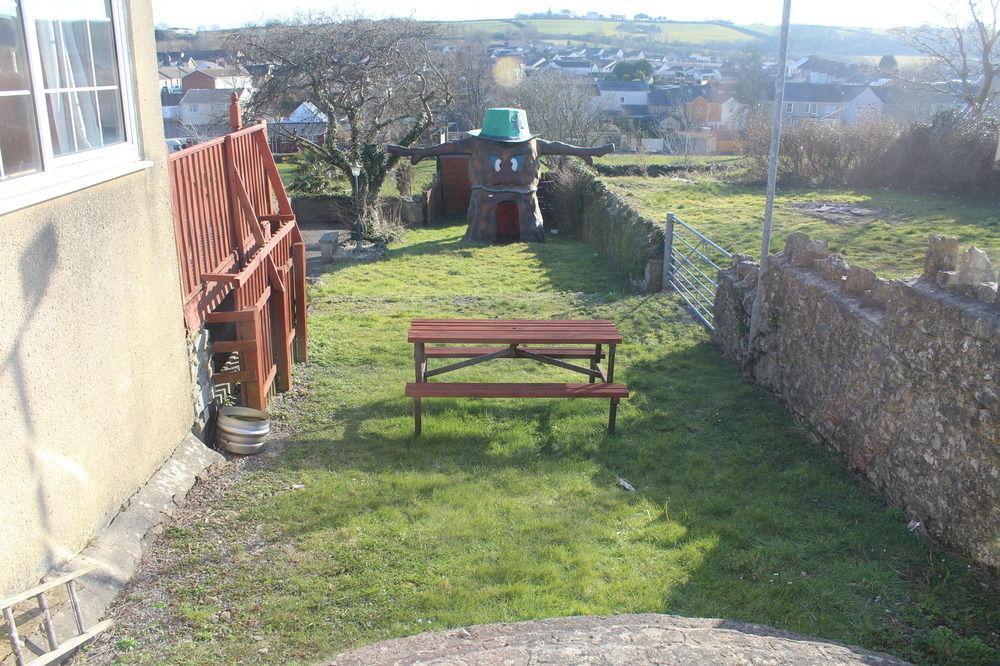 Middlegate Hotel Pembroke Esterno foto