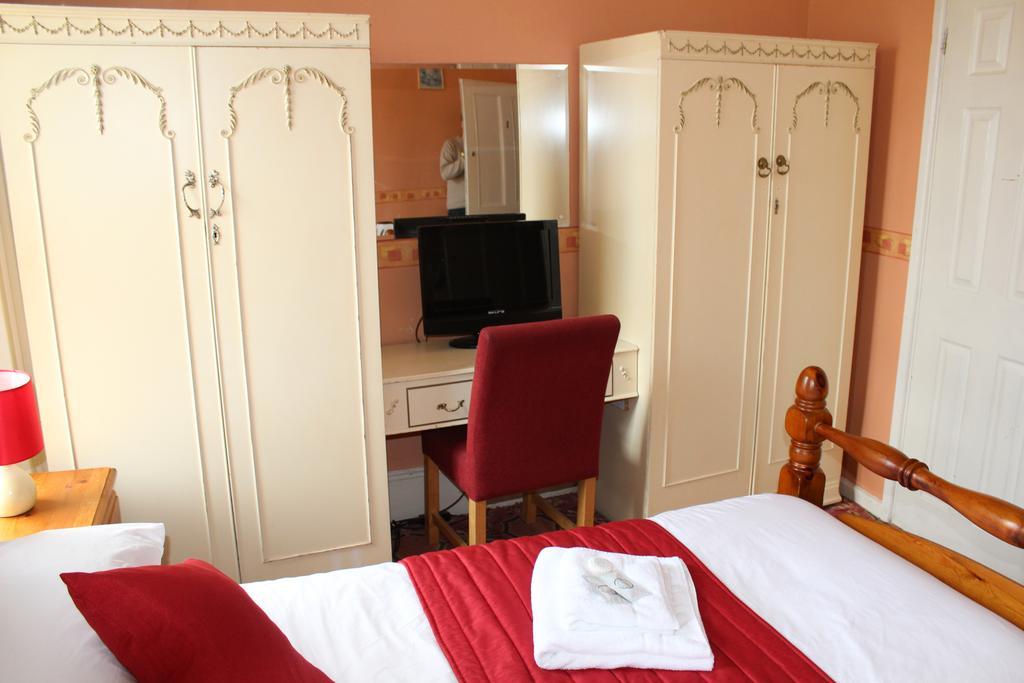 Middlegate Hotel Pembroke Esterno foto
