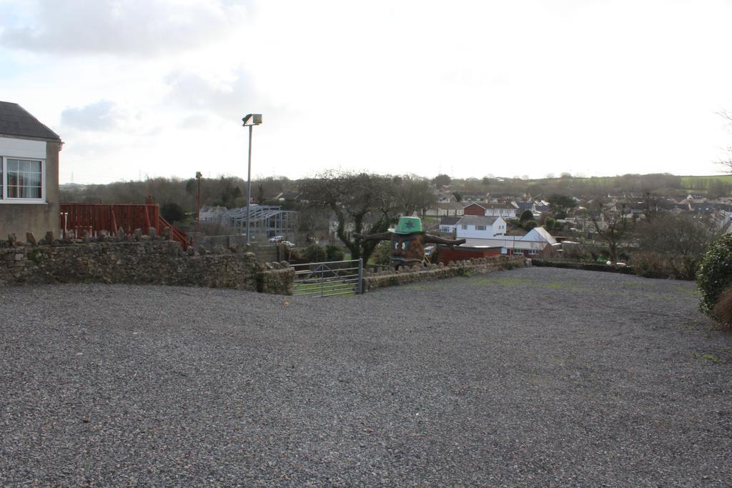 Middlegate Hotel Pembroke Esterno foto
