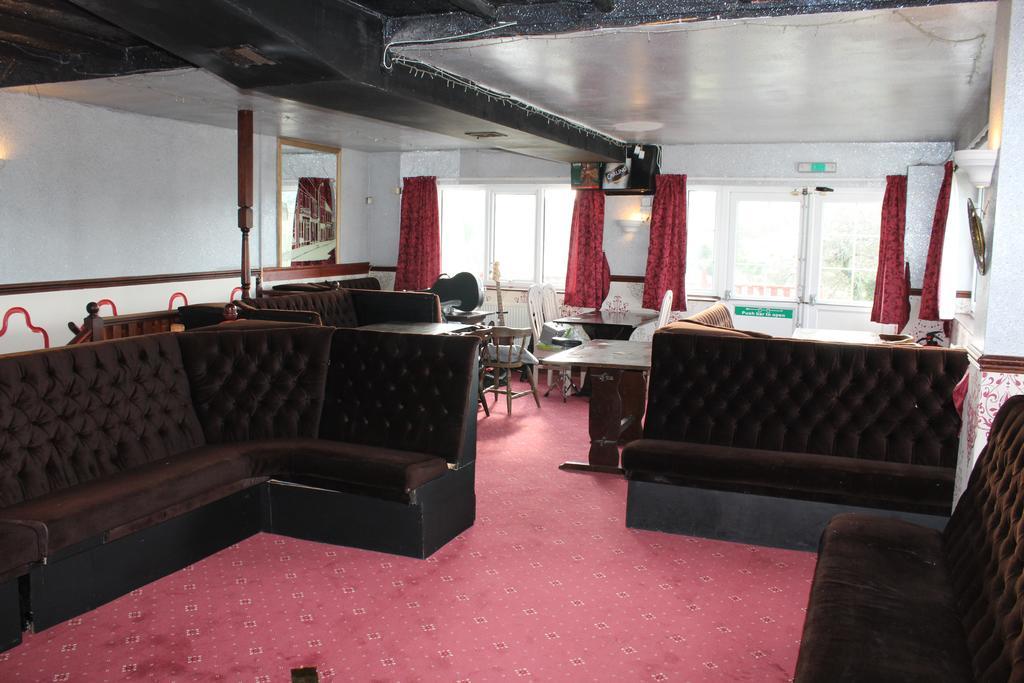 Middlegate Hotel Pembroke Esterno foto