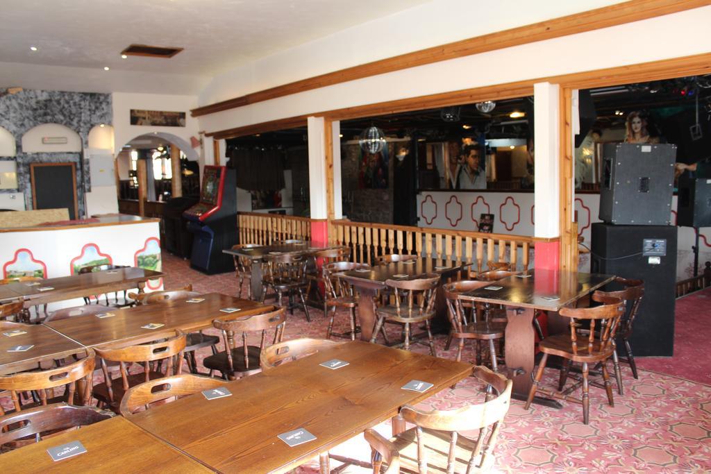 Middlegate Hotel Pembroke Esterno foto