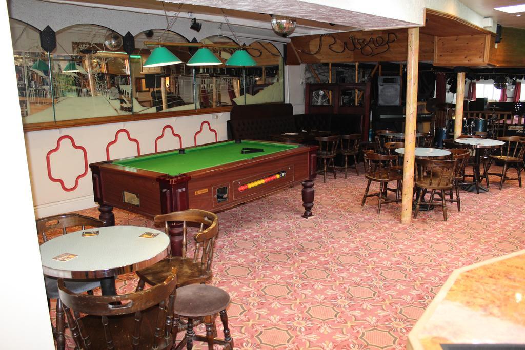 Middlegate Hotel Pembroke Esterno foto