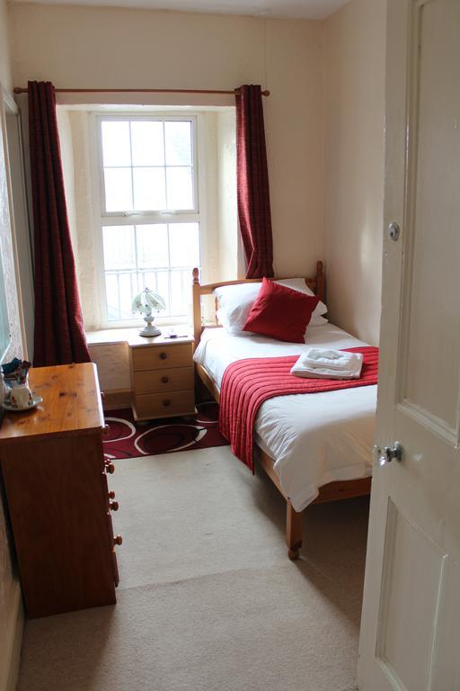 Middlegate Hotel Pembroke Esterno foto