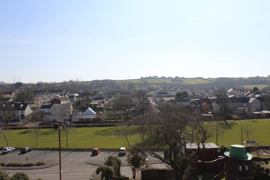 Middlegate Hotel Pembroke Esterno foto